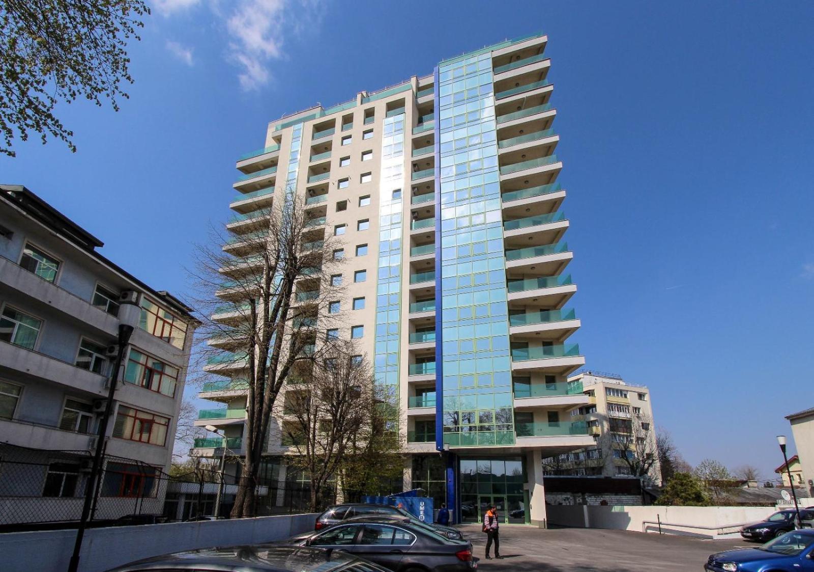No 902 Circului Park Tower * Bucureşti