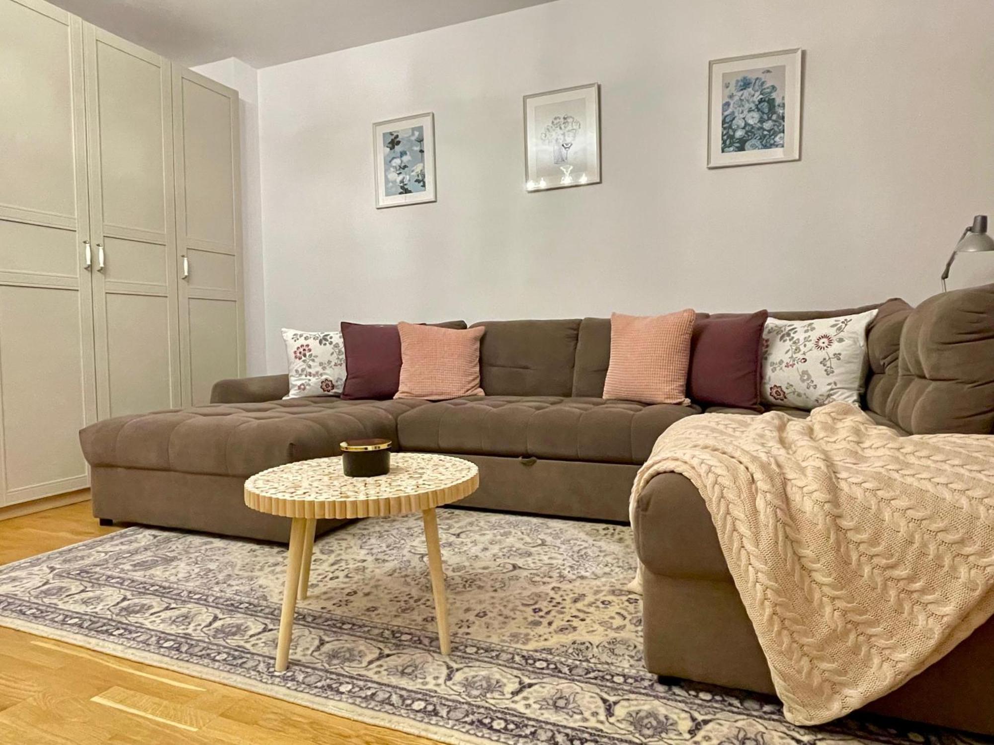 Apartament No 902 Circului Park Tower