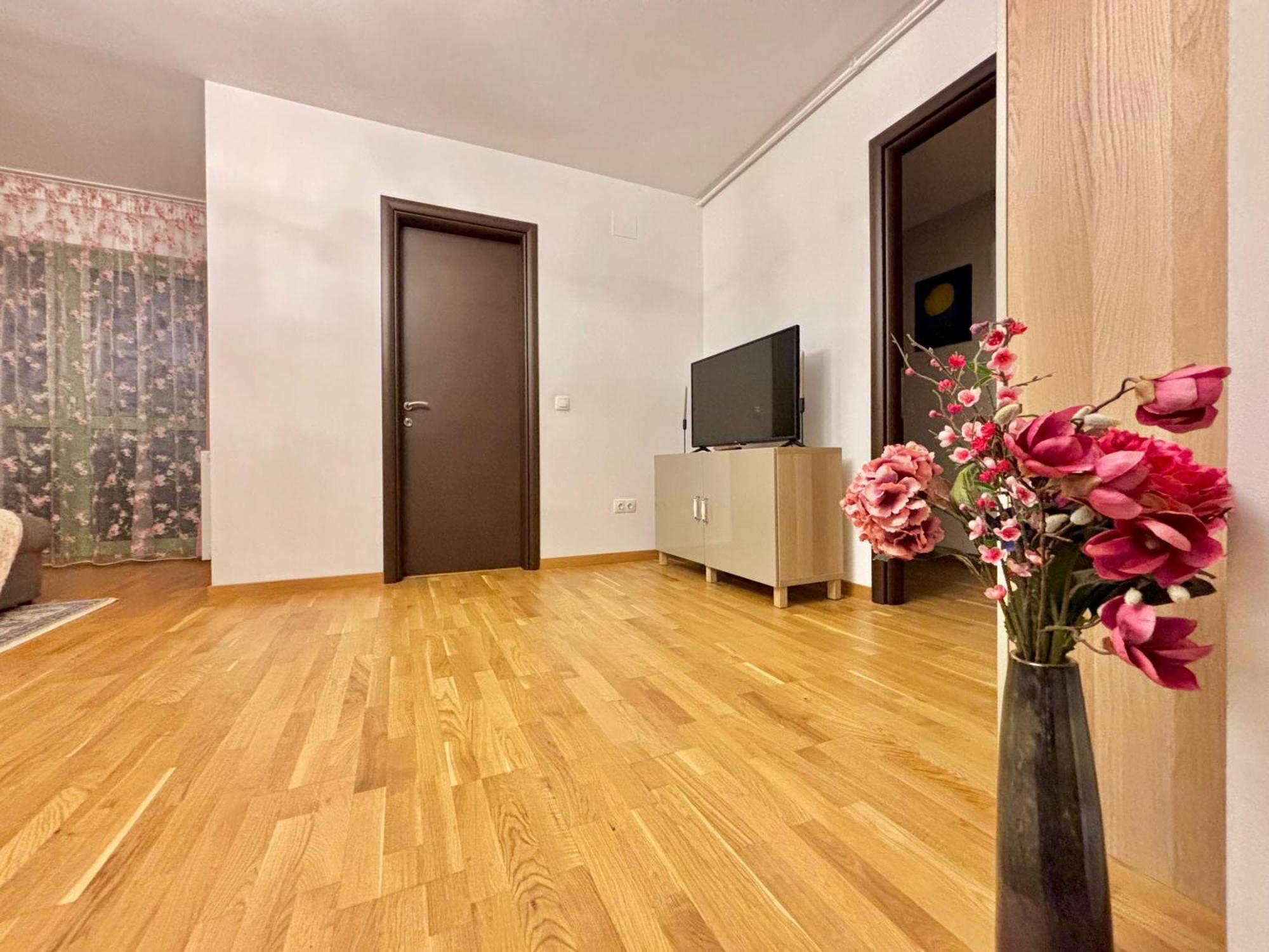 Apartament No 902 Circului Park Tower *